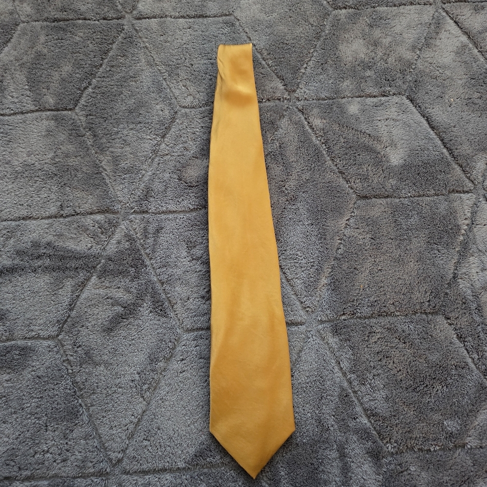 Mens Vintage 100% Silk Mustard Gold Tie Career Office Party Special Occasion
